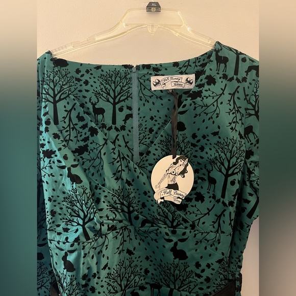 Hell Bunny Vixen plus 2XL green light velvet swing dress. 3/4 sleeves belt - Picture 2 of 14